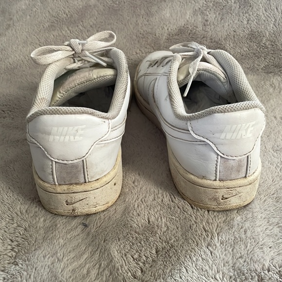 NIKE White Lace-up Sneakers - Picture 5 of 7